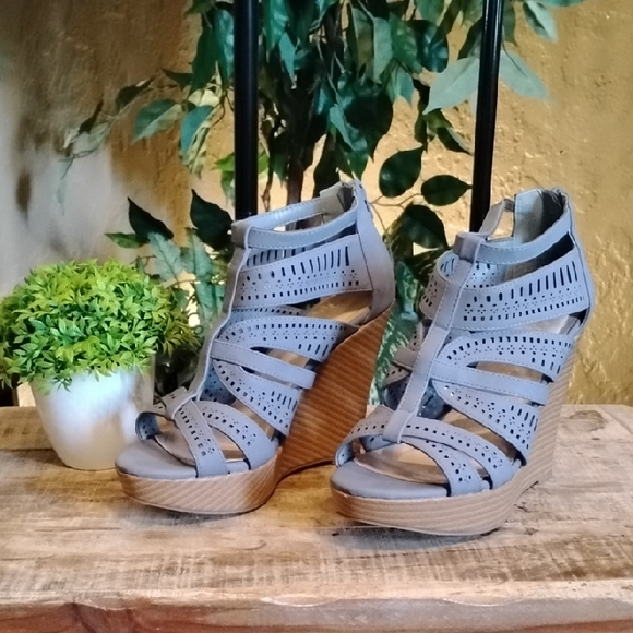 Jazmin Gray Perforated Open Toe Wedge Sandals - Picture 1 of 16